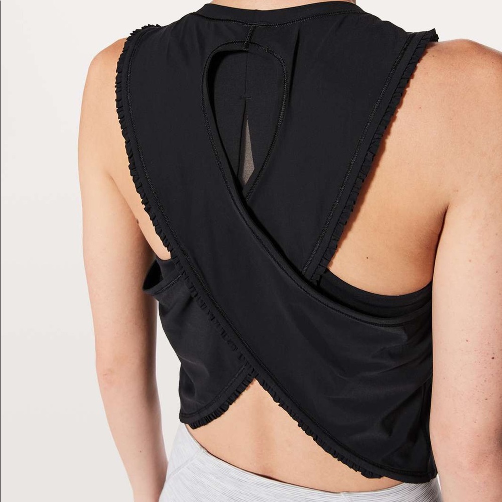 Lululemon Fast as Light Tank Frilled in Black NWT